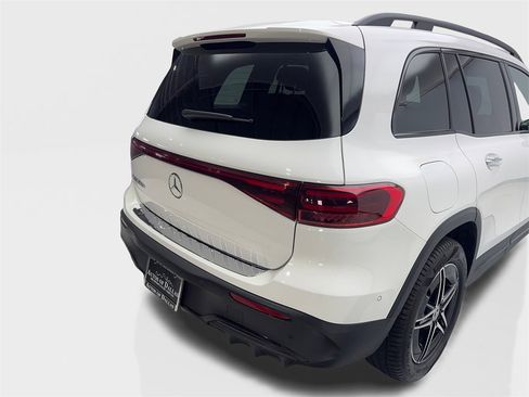 Used 2024 Mercedes-Benz EQB 250+ image 18