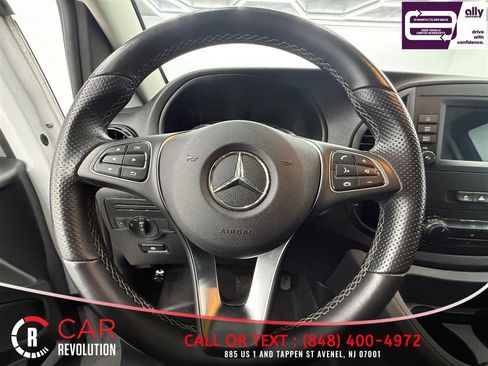 Used 2023 Mercedes-Benz Metris image 11