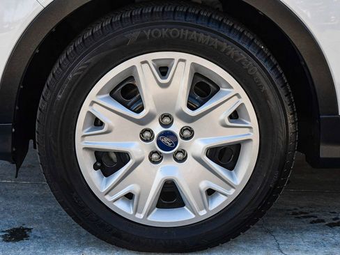 Used 2015 Ford Escape S image 11