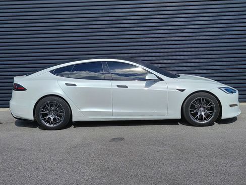 Used 2022 Tesla Model S AWD/4WD image 8