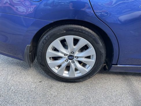 Used 2016 Subaru Legacy 2.5i Premium w/ Moonroof Package AWD/4WD image 12