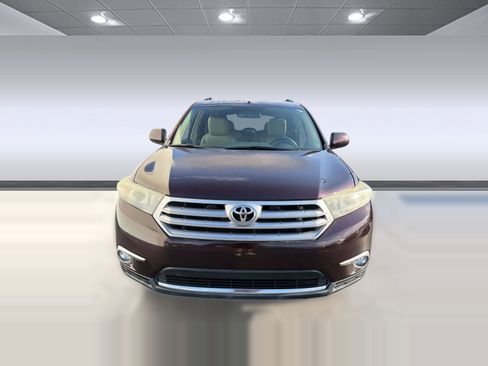 Used 2013 Toyota Highlander Plus FWD image 5