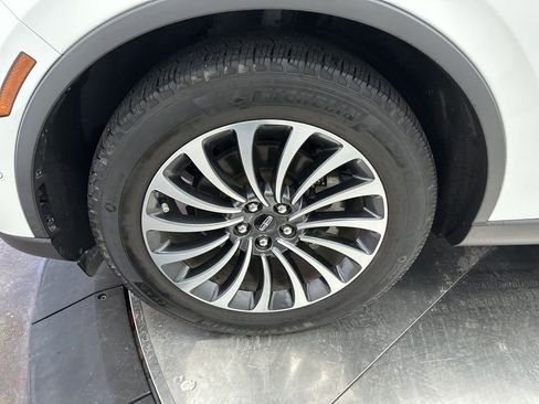 Used 2023 Lincoln Aviator Reserve w/ Equipment Group 201A image 35