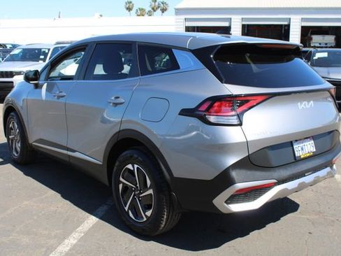 Used 2023 Kia Sportage LX image 6