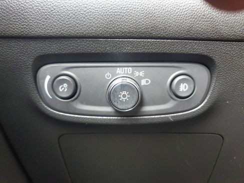 Used 2021 Buick Encore GX Essence w/ Experience Buick Package image 26