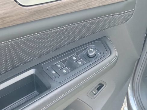 Certified 2024 Volkswagen Atlas SEL AWD/4WD image 18