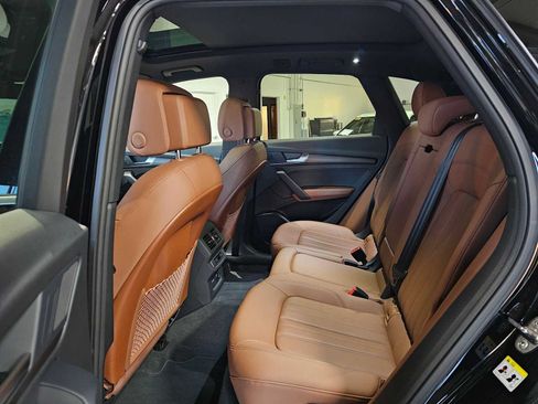 Used 2023 Audi Q5 2.0T Premium w/ Convenience Package image 17