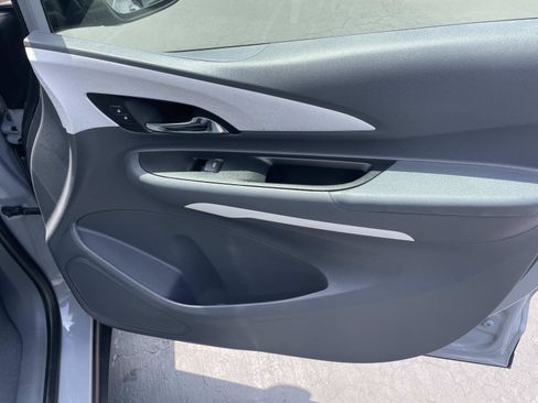 Used 2019 Chevrolet Bolt LT FWD image 26