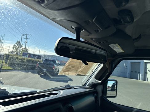 Certified 2022 Jeep Gladiator Sport image 27