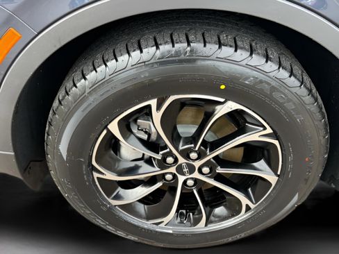 Used 2024 Lincoln Nautilus Premier w/ Equipment Group 102A image 43