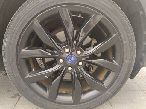 Used 2018 Ford Escape SE w/ SE Sport Appearance Package FWD image 31