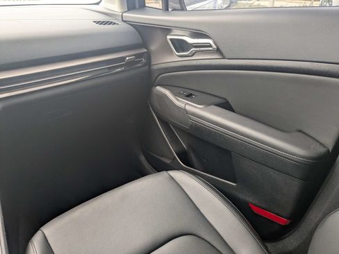 Certified 2026 Kia Sportage EX FWD image 19