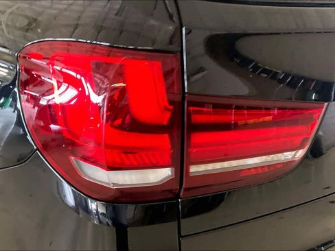 Used 2018 BMW X5 xDrive50i AWD/4WD image 25