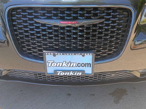 Used 2023 Chrysler 300 S RWD image 11