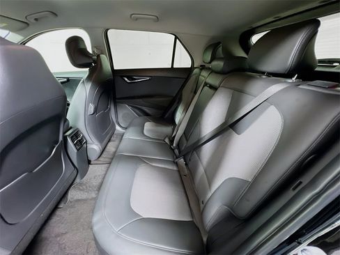 Certified 2023 Kia Niro EX image 24