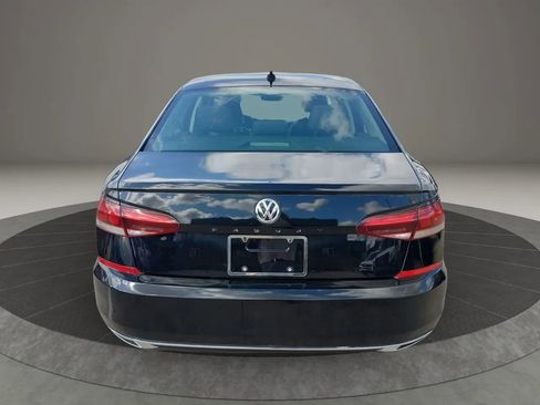 Used 2021 Volkswagen Passat 2.0T SE w/ Luggage Net & Mats Package image 6