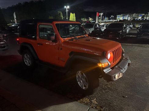 Used 2018 Jeep Wrangler Sport image 1