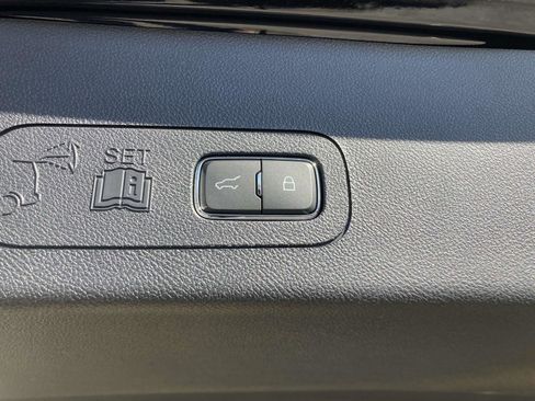 New 2025 Lincoln Aviator Black Label image 16