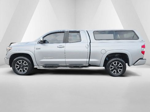 Used 2019 Toyota Tundra Limited w/ Limited Premium Package AWD/4WD image 8