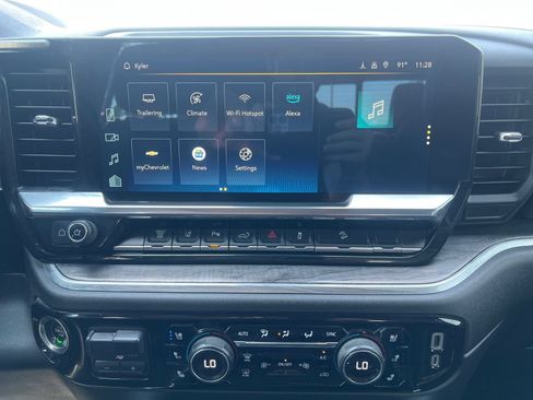 Used 2024 Chevrolet Silverado 2500 LTZ w/ LTZ Plus Package AWD/4WD image 21