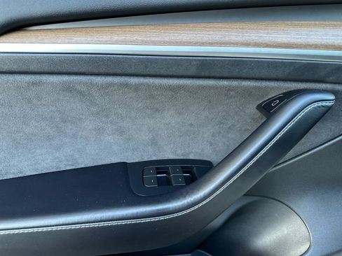 Used 2023 Tesla Model 3 Standard Range image 11