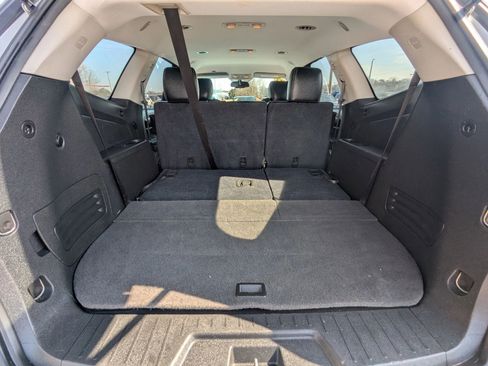 Used 2017 Chevrolet Traverse LT AWD/4WD image 9