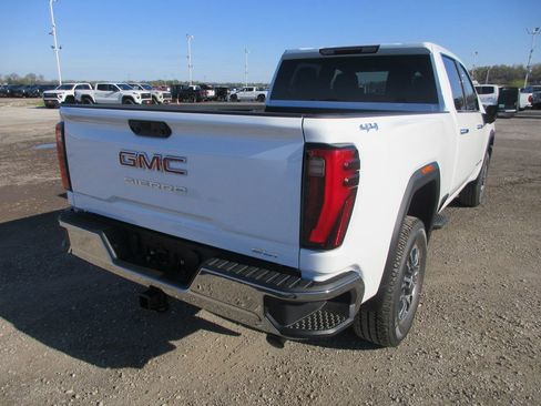 New 2026 GMC Sierra 2500 SLT image 5