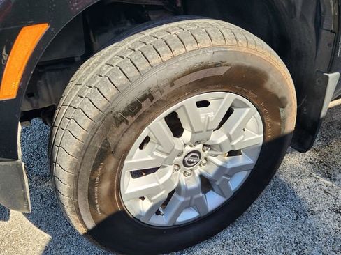 Used 2023 Nissan Frontier SV w/ SV Convenience Package image 10