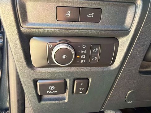 Used 2022 Ford Expedition Limited AWD/4WD image 30