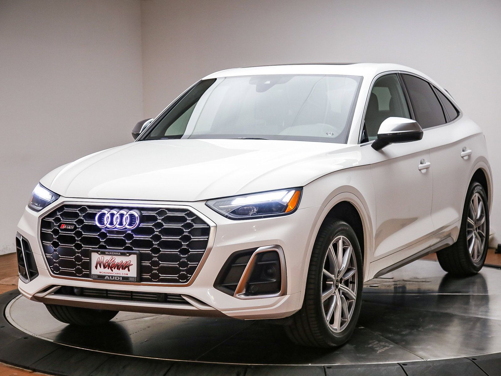 Used 2023 Audi SQ5 Premium Plus w/ Premium Plus Package AWD/4WD image 2