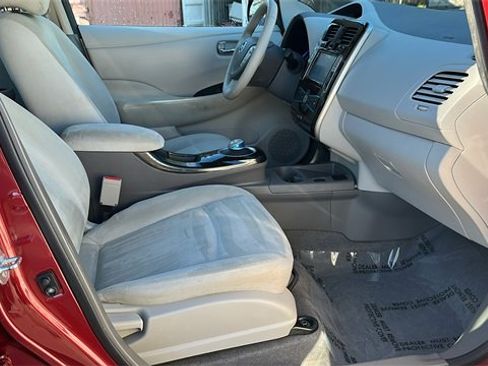 Used 2015 Nissan Leaf SV w/ LED & Quick Charge Package image 13