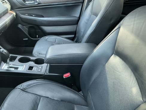 Used 2017 Subaru Outback 2.5i Limited w/ Popular Package #5 image 5