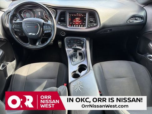 Used 2016 Dodge Challenger R/T image 18