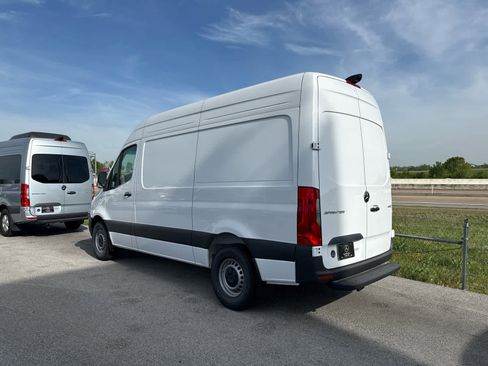 New 2026 Mercedes-Benz Sprinter 2500 image 3
