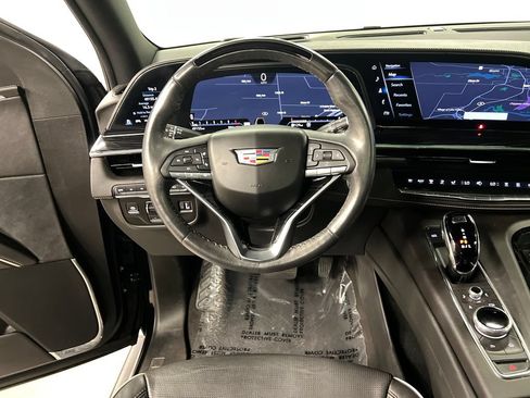 Certified 2024 Cadillac Escalade ESV Sport w/ LPO, ONYX Package AWD/4WD image 18