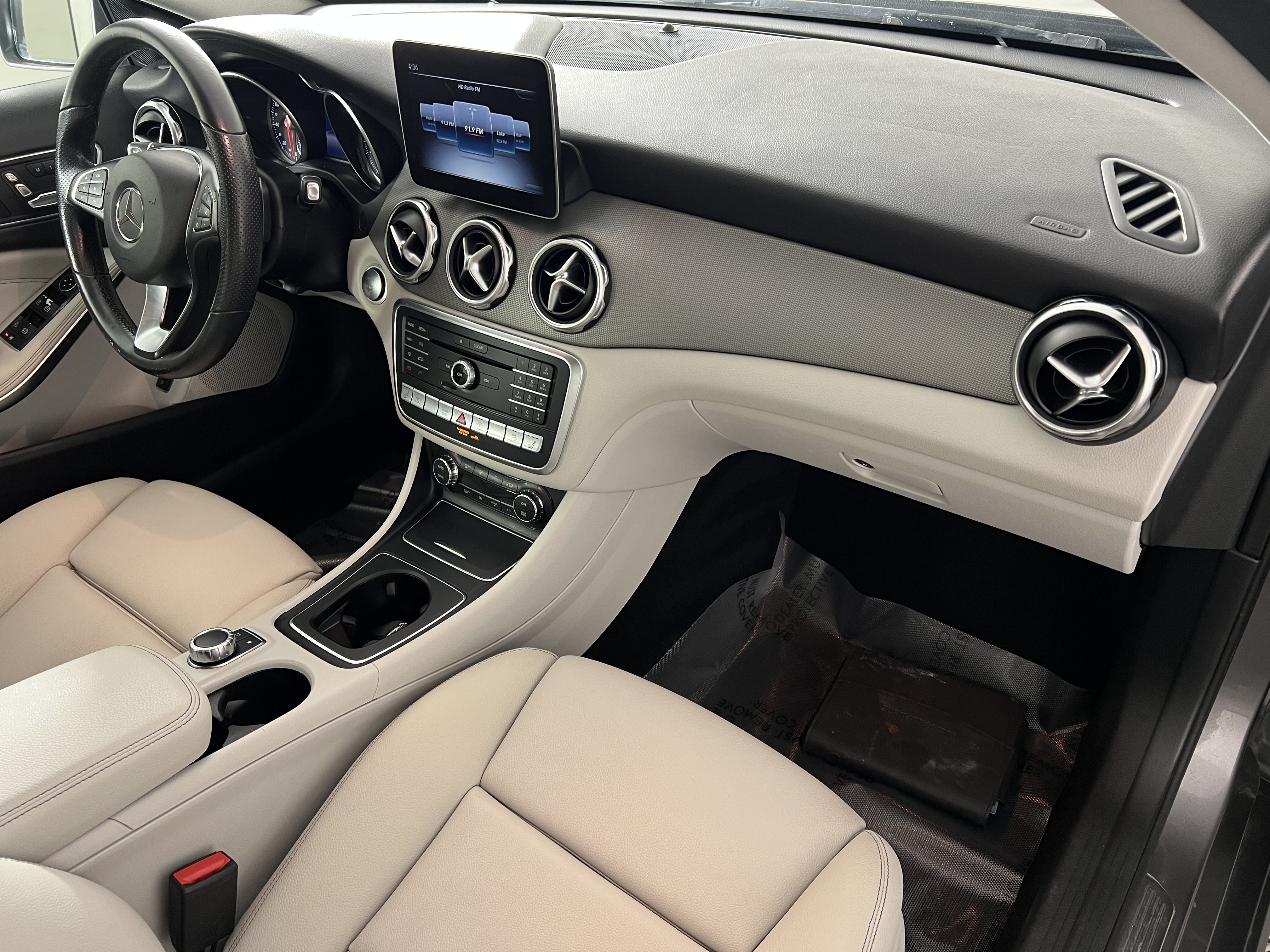 Used 2020 Mercedes-Benz GLA 250 4MATIC image 25