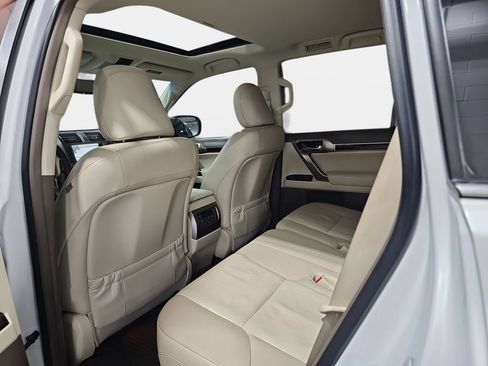 Used 2019 Lexus GX 460 Premium w/ Premium Package AWD/4WD image 13