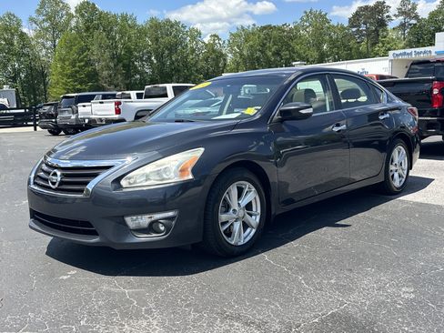Used 2014 Nissan Altima 2.5 SL w/ Moonroof Package image 3