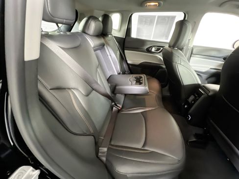 Used 2022 Jeep Compass Limited image 25