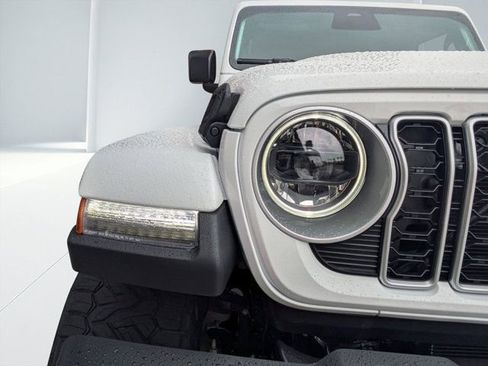 New 2025 Jeep Wrangler Unlimited Sahara AWD/4WD image 7