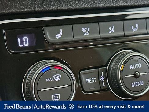 Used 2023 Volkswagen Atlas SE w/ Black Wheel Package AWD/4WD image 25
