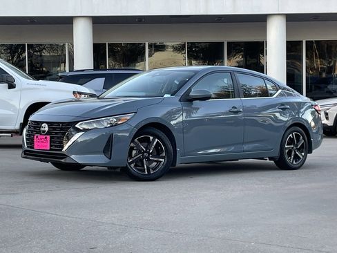 Used 2024 Nissan Sentra SV image 1