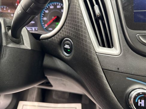 Used 2024 Chevrolet Malibu LT image 33