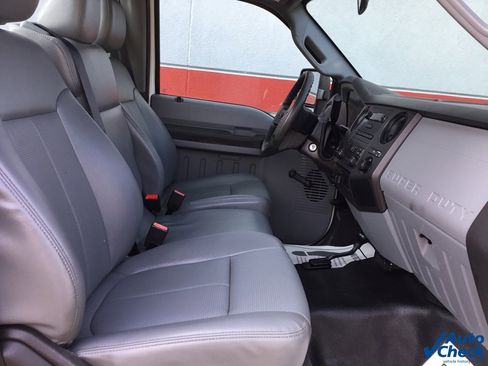 Used 2015 Ford F250 XL w/ Snow Plow Prep Package image 29