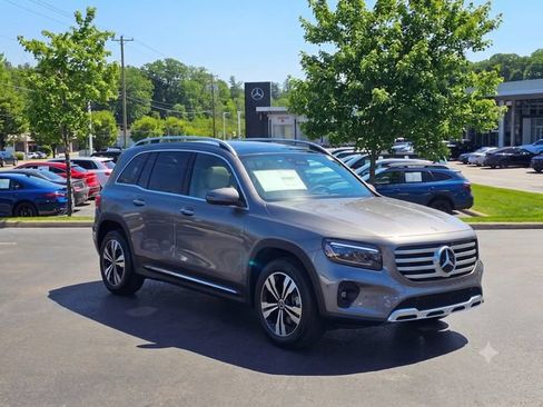 New 2026 Mercedes-Benz GLB 250 4MATIC image 1