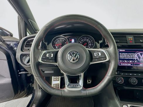 Used 2019 Volkswagen GTI SE image 18