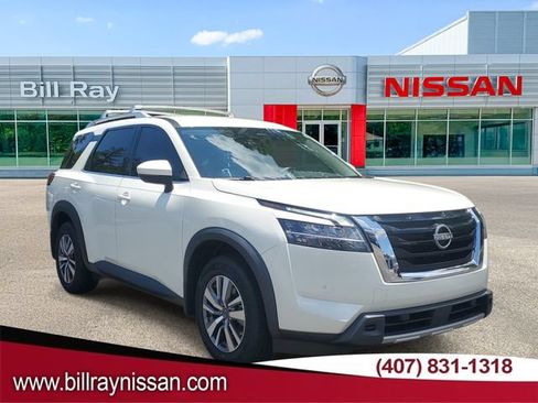 Certified 2023 Nissan Pathfinder SL FWD image 1