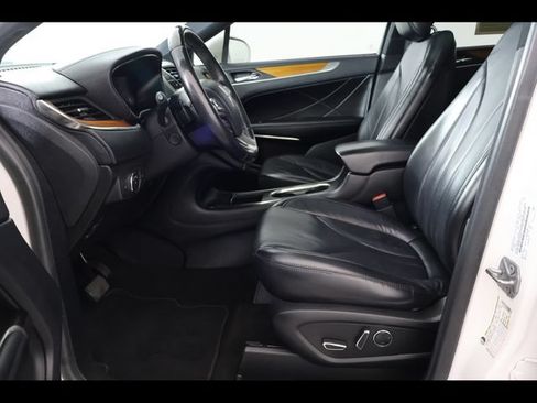 Used 2019 Lincoln MKC Reserve w/ MKC Technology Package FWD image 15