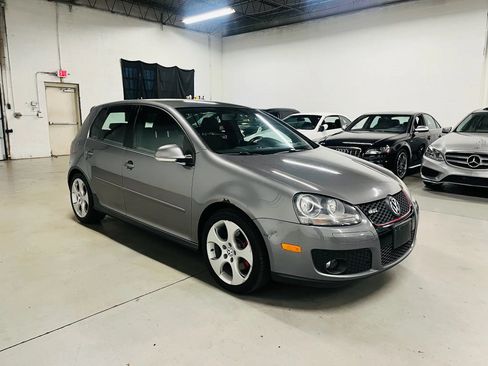 Used 2008 Volkswagen GTI 4-Door FWD image 4