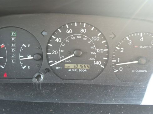 Used 2001 Toyota Camry XLE FWD image 14